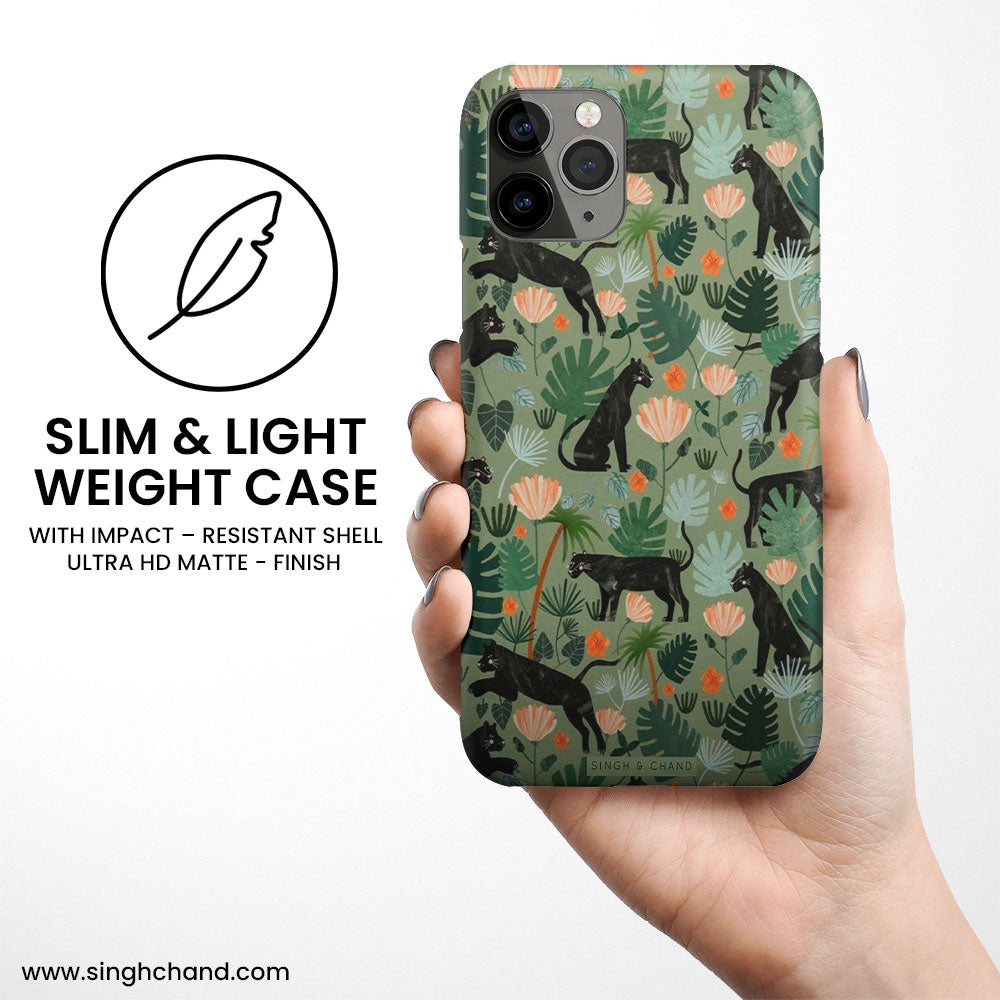 BLACK PANTHER IN THE JUNGLE iPhone XS Max Phone Case